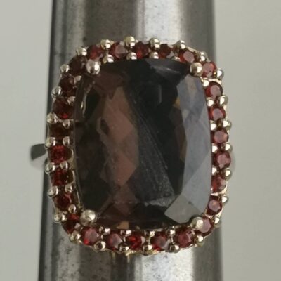 Garnet and smoky quartz ring