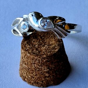 Silver and diamond bird ring - Image 2