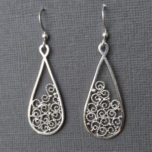 Silver filagree teardrop earrings - Image 2