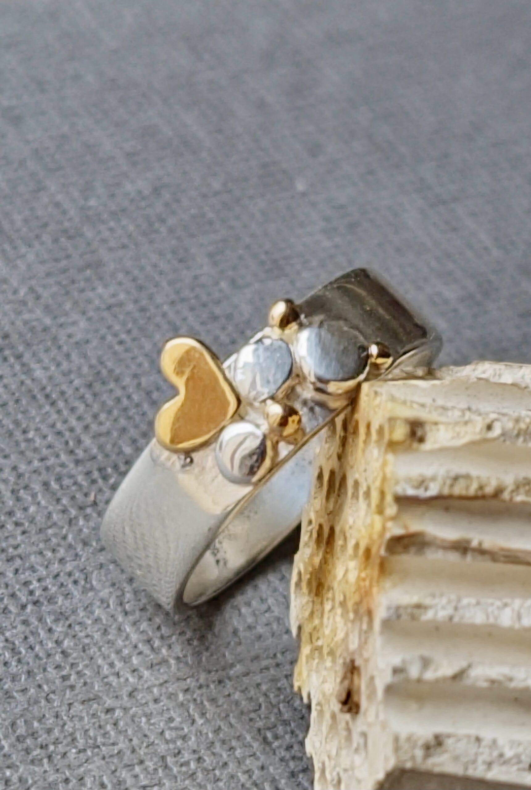 Silver and 18ct gold ring