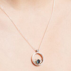 18ct gold and silver pendant, with London blue topaz, diamonds and granulation detail - Image 2