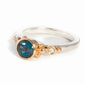 18ct gold London Blue topaz and diamond ring, with granulation detail, on a silver shank - Image 2