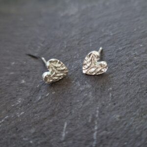 Wee silver textured hearts - Image 3