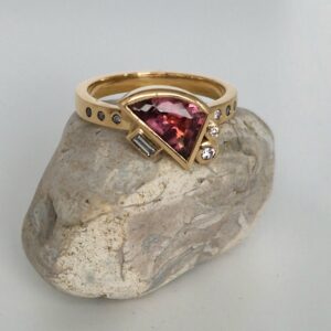 18ct gold, pink tourmaline and diamond, engagement and wedding ring - Image 2