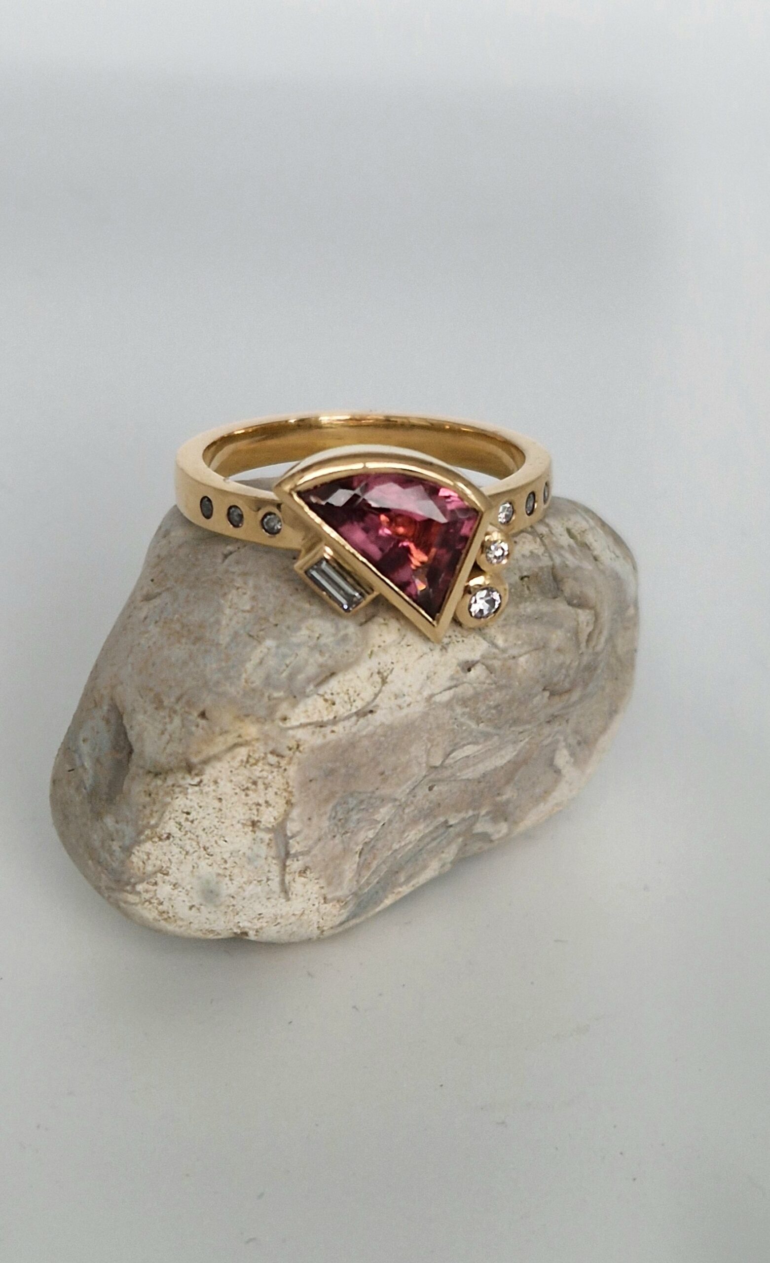 18ct gold, pink tourmaline and diamond, engagement and wedding ring - Image 2