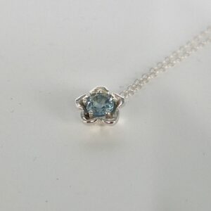 Swiss Blue Topaz, silver flower pendant - Image 3